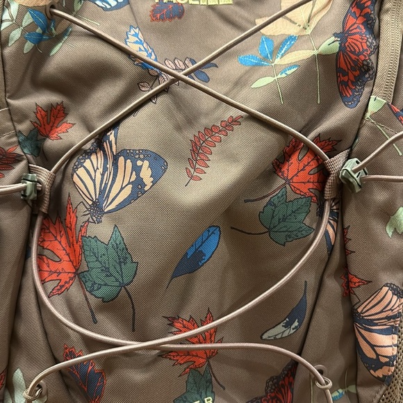 THE NORTH FACE WOMEN'S JESTER BACKPACK 22 Liters - Picture 8 of 15